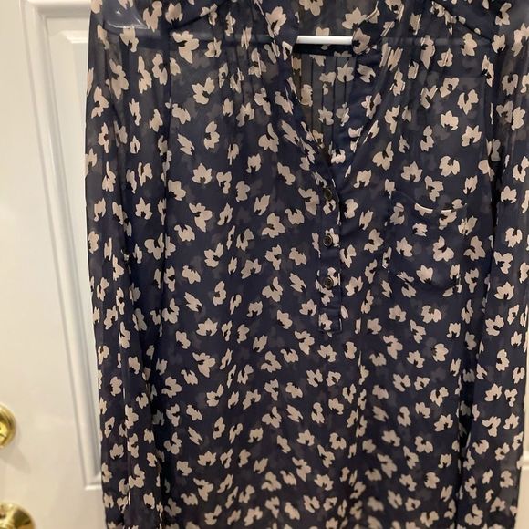 Small Alice Blue Sheer Button Cheetah Top NEW - Picture 11 of 12